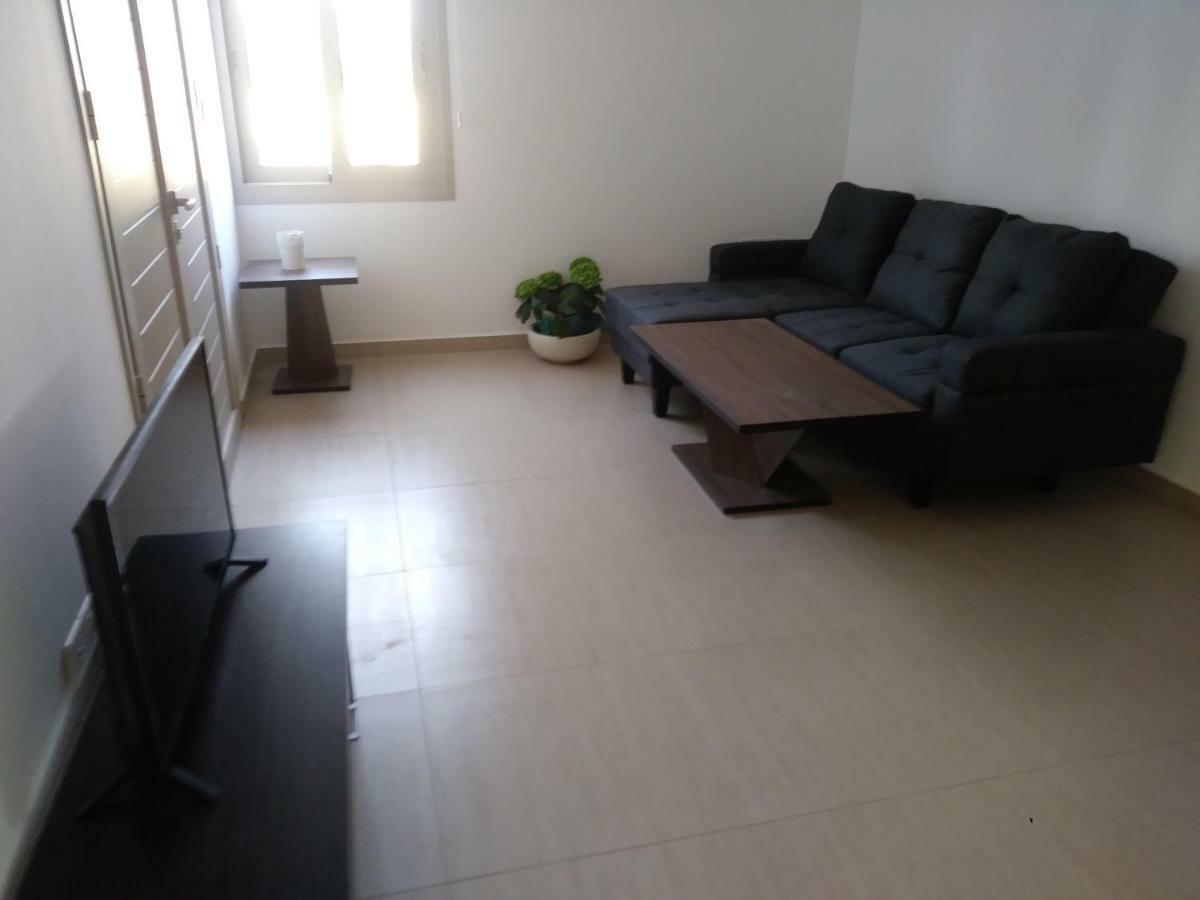 Palm Tree Apts Διαμέρισμα *
